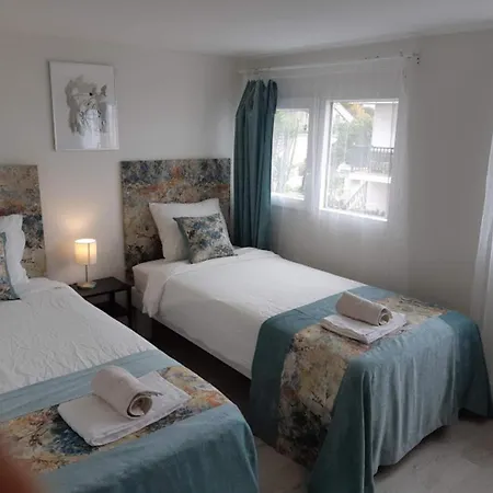 Inviting 4-Bed Apartment In Ri