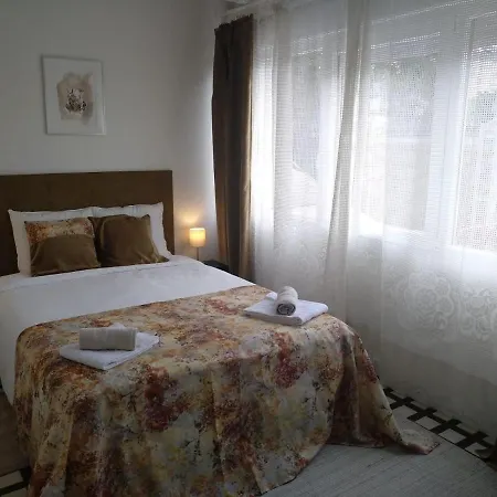 Inviting 4-Bed Apartment In Ri
